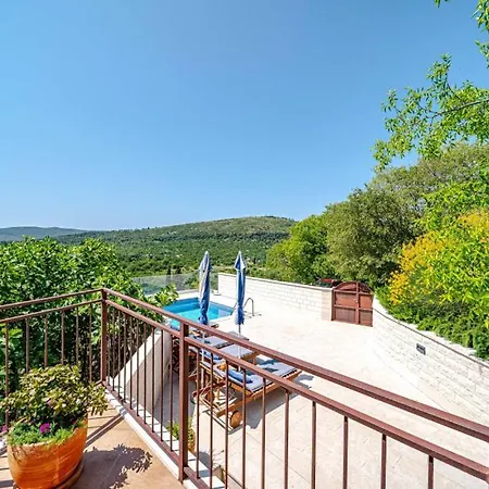 Villa House On The Rock By Guide *