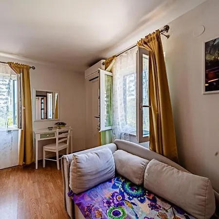 House On The Rock By Guide Oslje