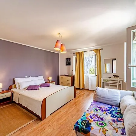 House On The Rock By Guide Villa Ošlje