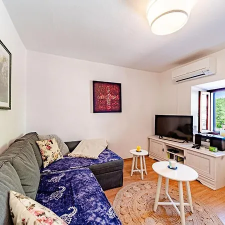 House On The Rock By Guide *