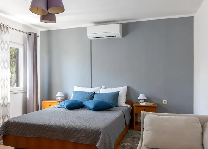 House On The Rock By Guide